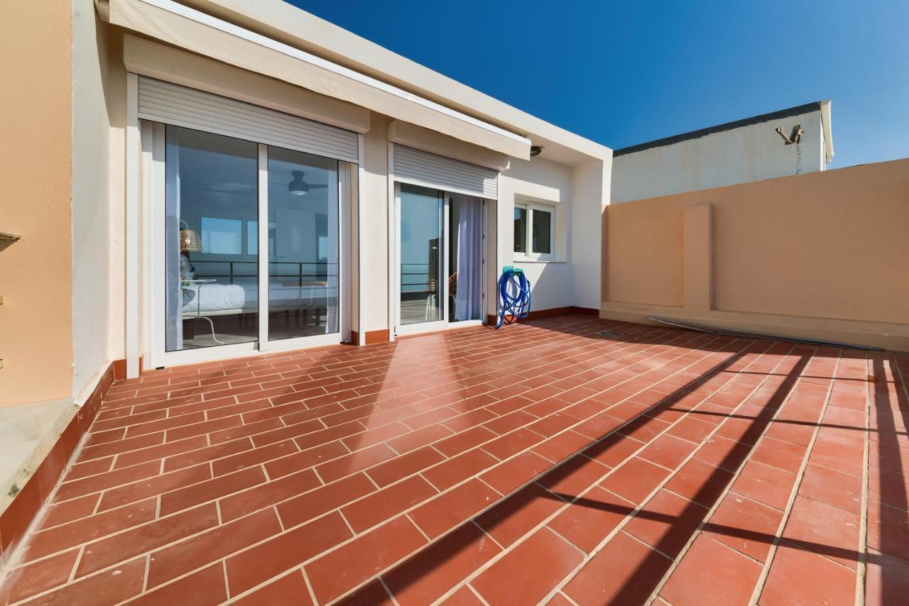 Holidays2Fuengirola Duplex With Stunning Sea View, Terraces,1St Line Beside Port 外观 照片