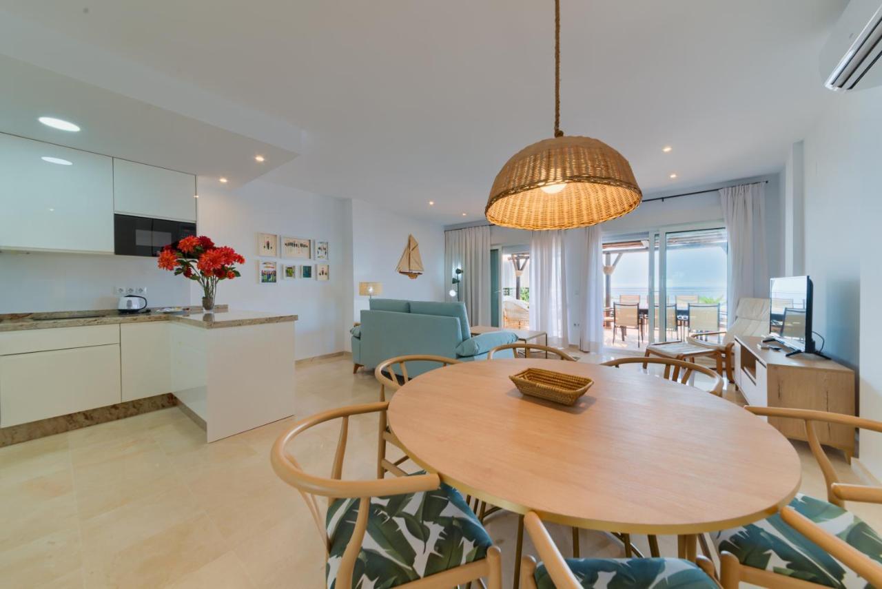 Holidays2Fuengirola Duplex With Stunning Sea View, Terraces,1St Line Beside Port 外观 照片