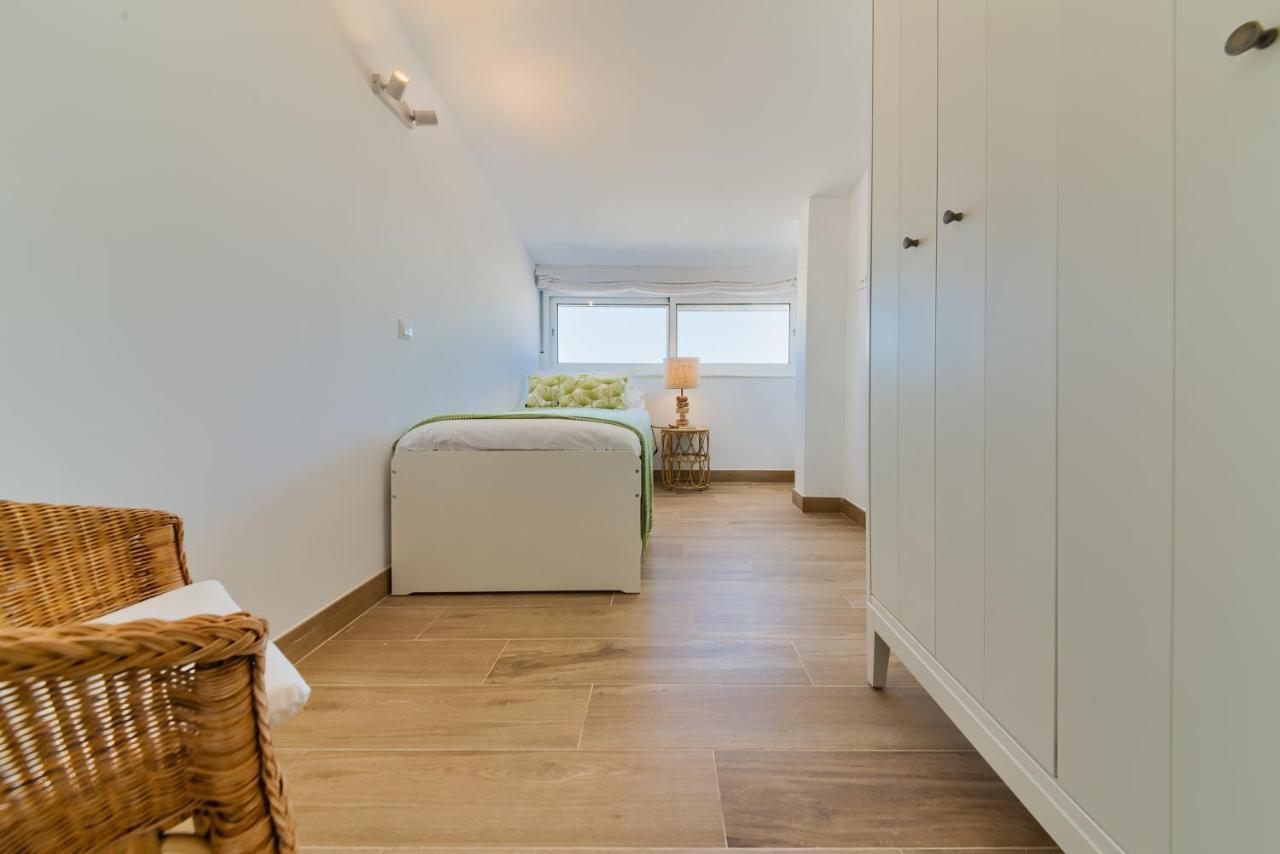 Holidays2Fuengirola Duplex With Stunning Sea View, Terraces,1St Line Beside Port 外观 照片