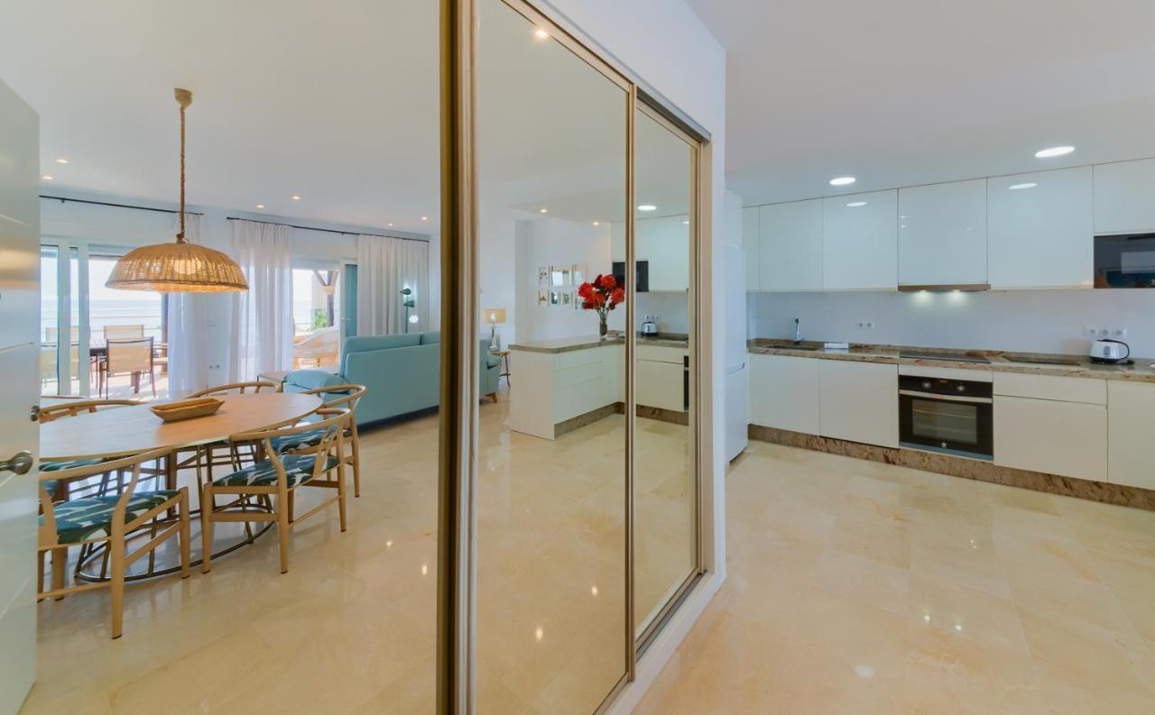 Holidays2Fuengirola Duplex With Stunning Sea View, Terraces,1St Line Beside Port 外观 照片