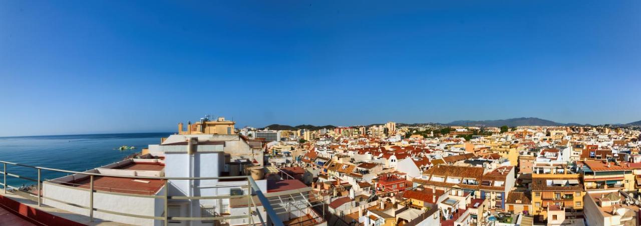Holidays2Fuengirola Duplex With Stunning Sea View, Terraces,1St Line Beside Port 外观 照片